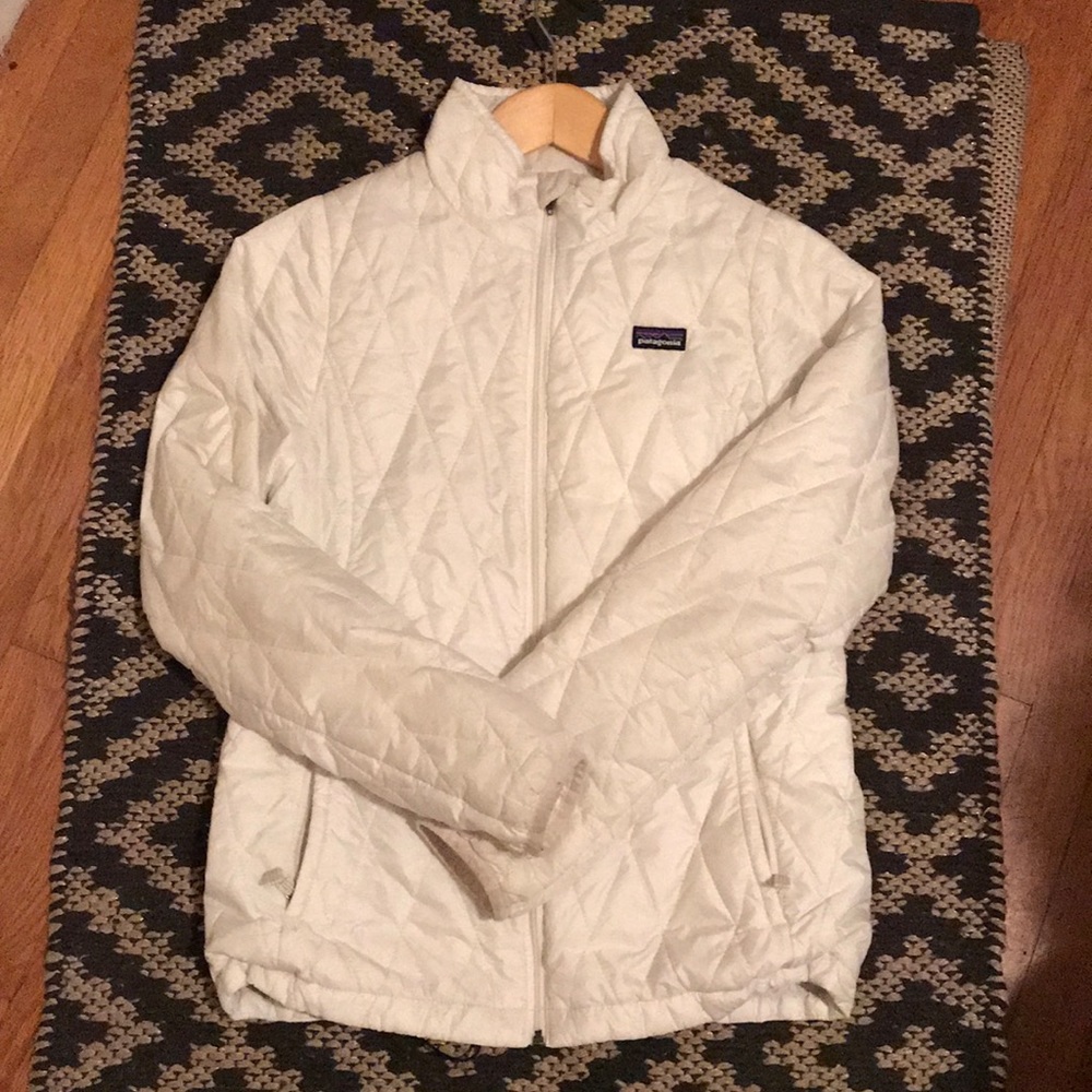 Youth,  sz 14/16 white, gently worn Patagonia.